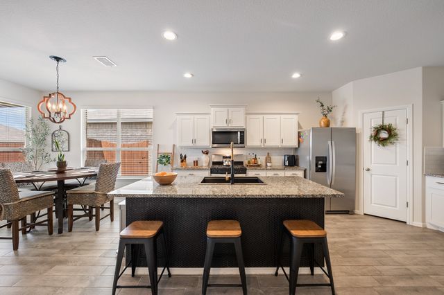 8569 Big Apple Dr, Fort Worth, TX 76179