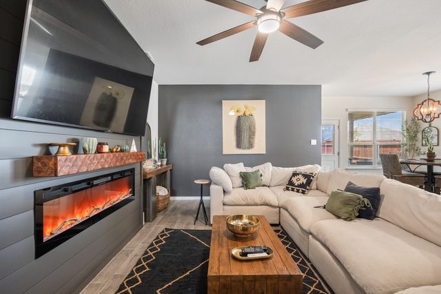 8569 Big Apple Dr, Fort Worth, TX 76179