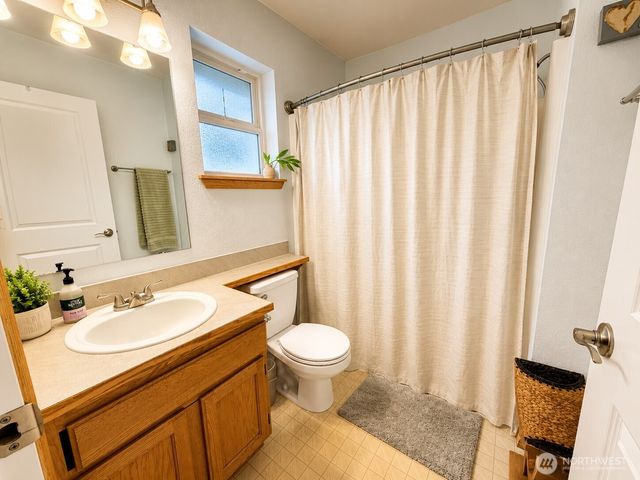 6031 Gresham Lane SE, Lacey, WA 98513
