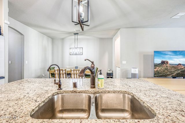 232 Ulshaw Street, El Paso, TX 79928