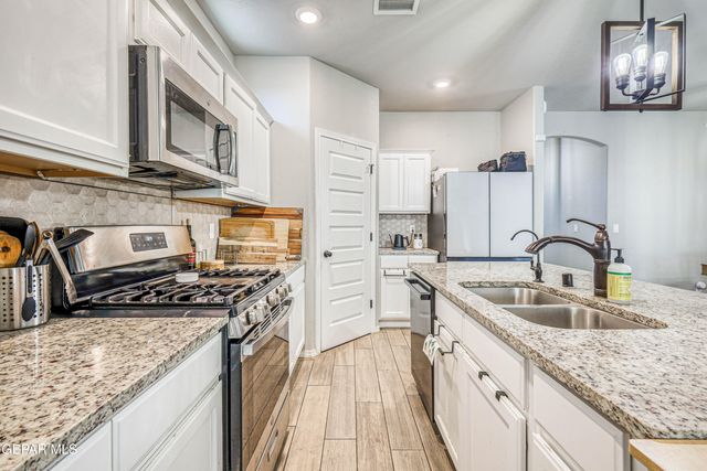 232 Ulshaw Street, El Paso, TX 79928