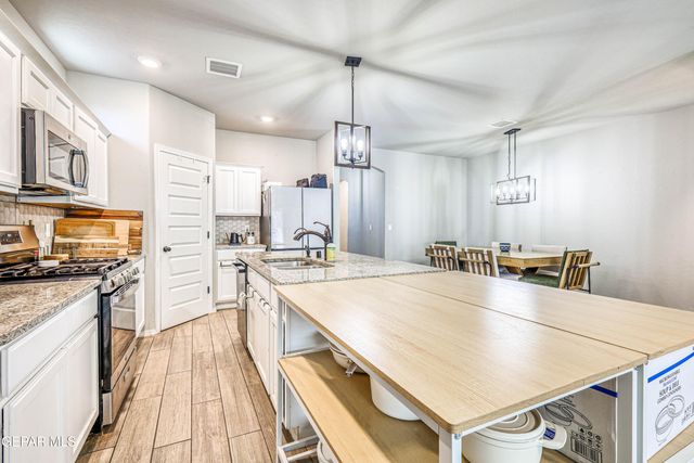 232 Ulshaw Street, El Paso, TX 79928