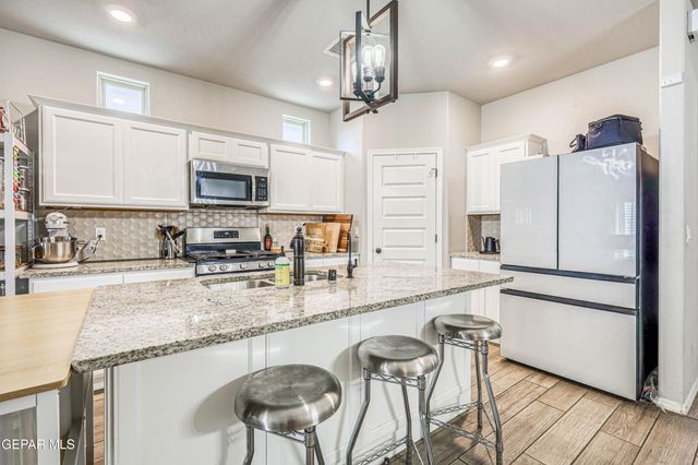 232 Ulshaw Street, El Paso, TX 79928