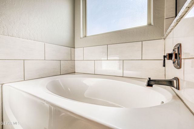 232 Ulshaw Street, El Paso, TX 79928