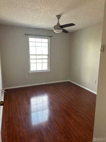 498 Witney Court, North Brunswick, NJ 08902