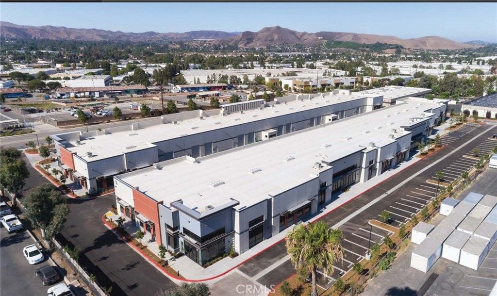 875 E Cochran 10, Simi Valley, CA 93065 — photo 2
