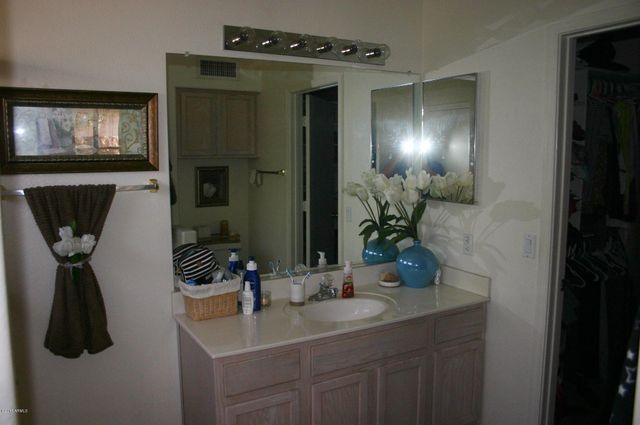 4827 E MOSSMAN Road, Phoenix, AZ 85054
