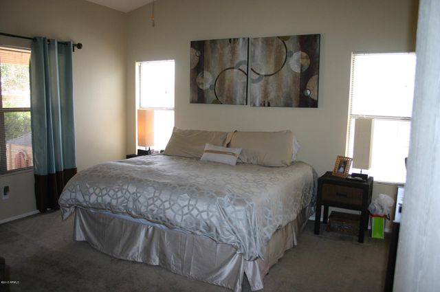 4827 E MOSSMAN Road, Phoenix, AZ 85054