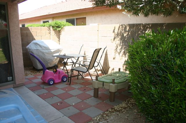 4827 E MOSSMAN Road, Phoenix, AZ 85054