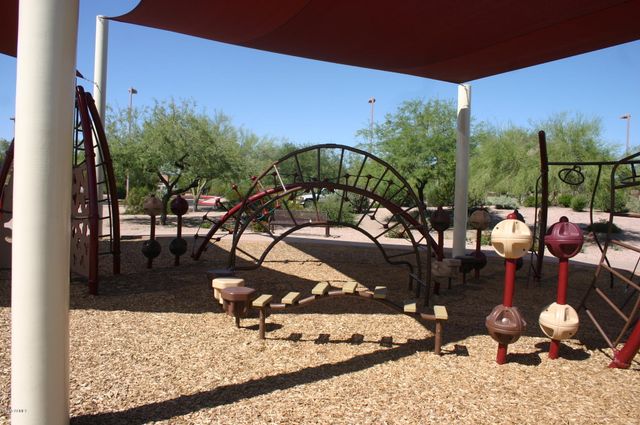 4827 E MOSSMAN Road, Phoenix, AZ 85054