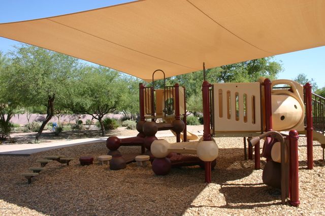 4827 E MOSSMAN Road, Phoenix, AZ 85054