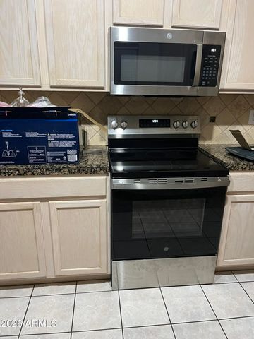 4827 E MOSSMAN Road, Phoenix, AZ 85054