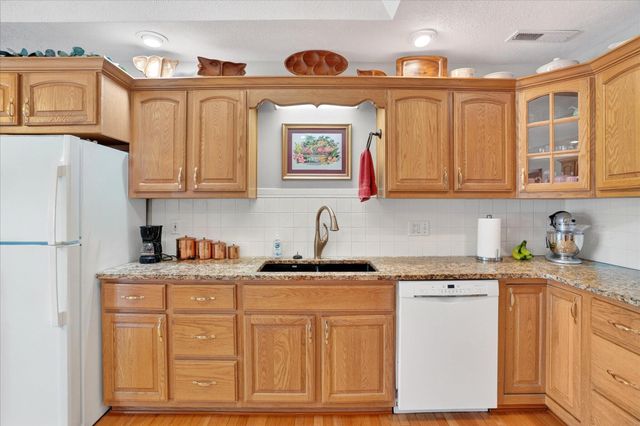 1923 W Ranch Road, Nixa, MO 65714