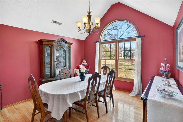 1923 W Ranch Road, Nixa, MO 65714