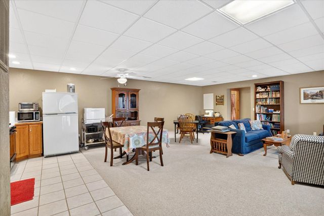 1923 W Ranch Road, Nixa, MO 65714