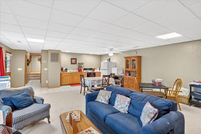 1923 W Ranch Road, Nixa, MO 65714