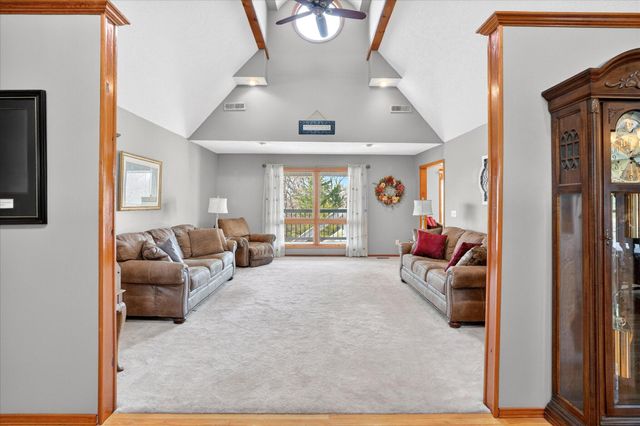 1923 W Ranch Road, Nixa, MO 65714