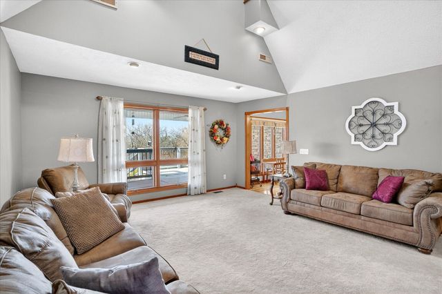 1923 W Ranch Road, Nixa, MO 65714