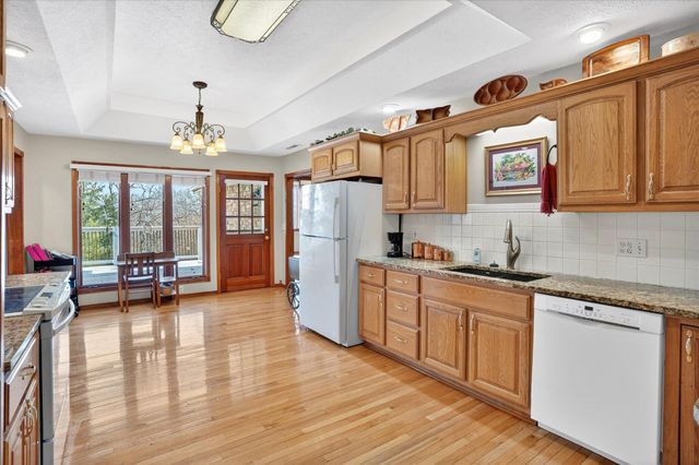 1923 W Ranch Road, Nixa, MO 65714