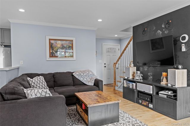 36 Grandview Drive, Mahopac, NY 10541