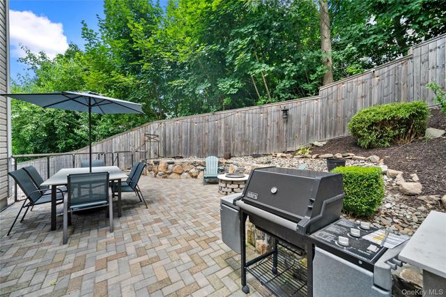 36 Grandview Drive, Mahopac, NY 10541