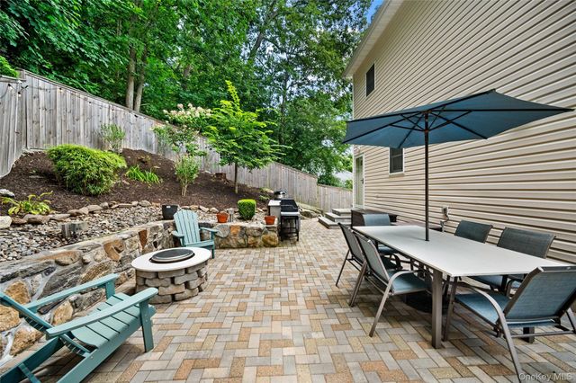 36 Grandview Drive, Mahopac, NY 10541