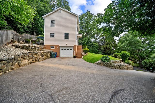 36 Grandview Drive, Mahopac, NY 10541