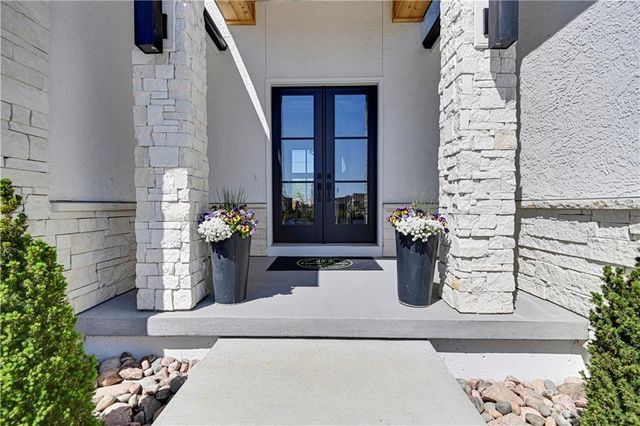 16908 Rosehill Street, Overland Park, KS 66221