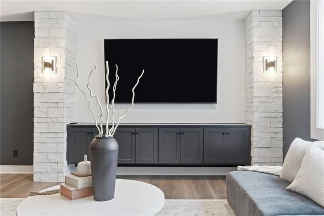 16908 Rosehill Street, Overland Park, KS 66221