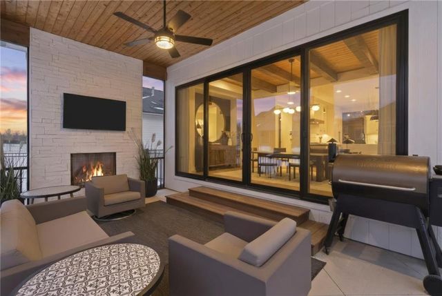 16908 Rosehill Street, Overland Park, KS 66221