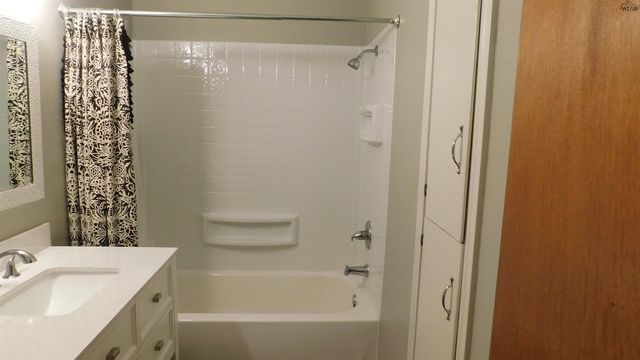 201 MESQUITE STREET, Burkburnett, TX 76354