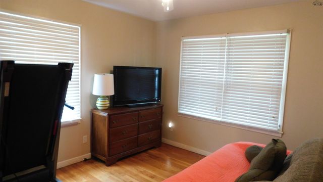 201 MESQUITE STREET, Burkburnett, TX 76354