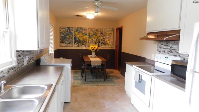 201 MESQUITE STREET, Burkburnett, TX 76354