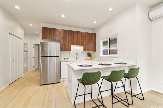 1729 Keeaumoku Street B, Honolulu, HI 96822