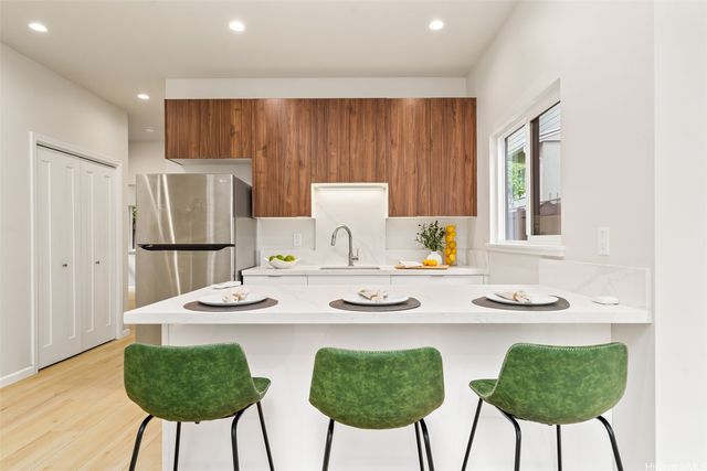 1729 Keeaumoku Street B, Honolulu, HI 96822