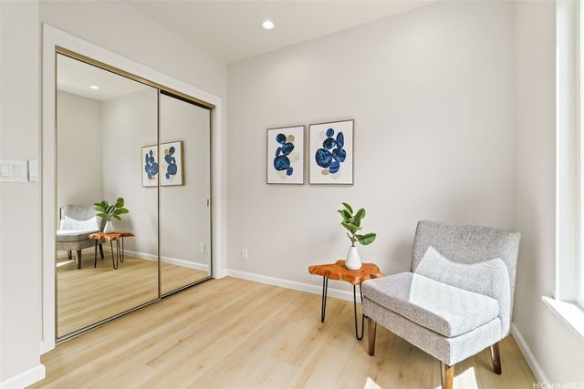 1729 Keeaumoku Street B, Honolulu, HI 96822