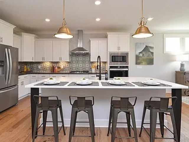 833 Odell Drive, White House, TN 37188