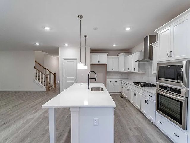 833 Odell Drive, White House, TN 37188