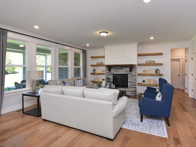 833 Odell Drive, White House, TN 37188