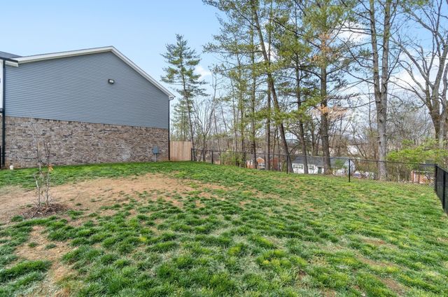 1625 Golf Club Ln Unit 205, Clarksville, TN 37043