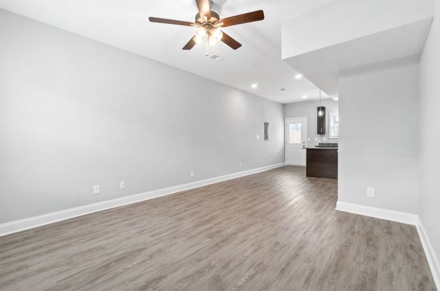 1625 Golf Club Ln Unit 205, Clarksville, TN 37043