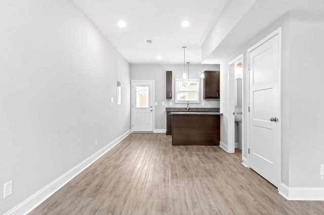 1625 Golf Club Ln Unit 205, Clarksville, TN 37043