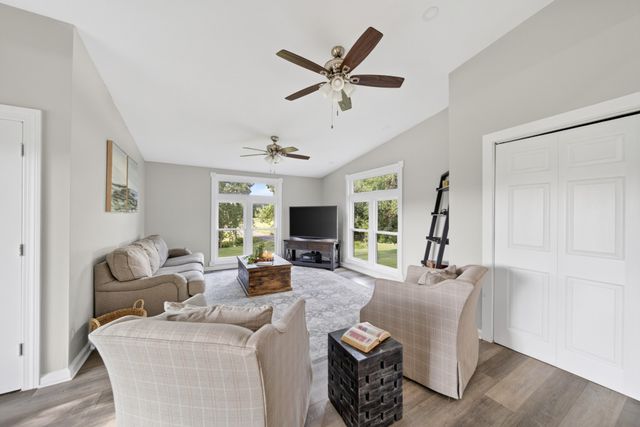 3798 McCandless Rd, Columbia, TN 38401