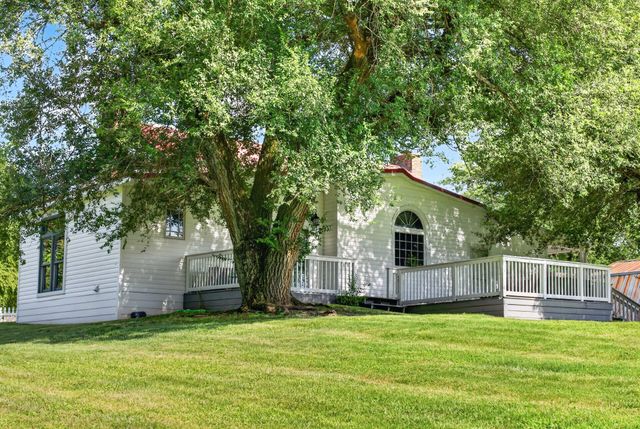 3798 McCandless Rd, Columbia, TN 38401