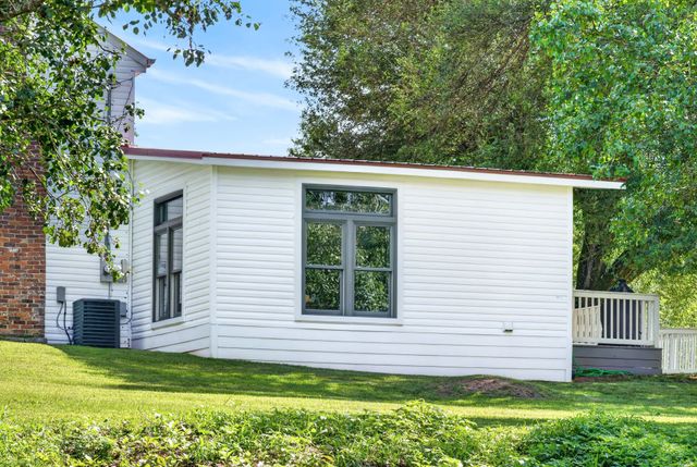 3798 McCandless Rd, Columbia, TN 38401