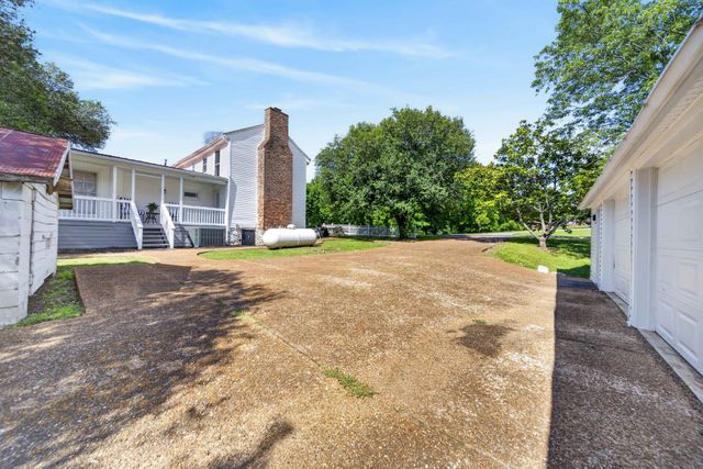 3798 McCandless Rd, Columbia, TN 38401