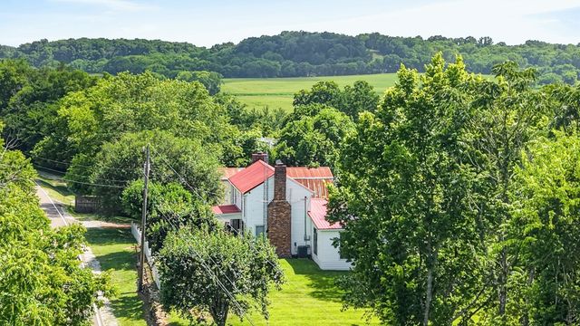3798 McCandless Rd, Columbia, TN 38401