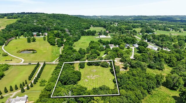 3798 McCandless Rd, Columbia, TN 38401