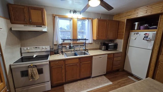 821 S 9TH AVENUE, Wausau, WI 54401