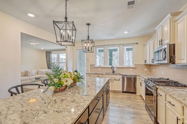 1032 Magnolia Warbler Way, Ravenel, SC 29470